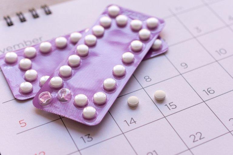 Tabletki antykoncepcyjne na kalendarzu