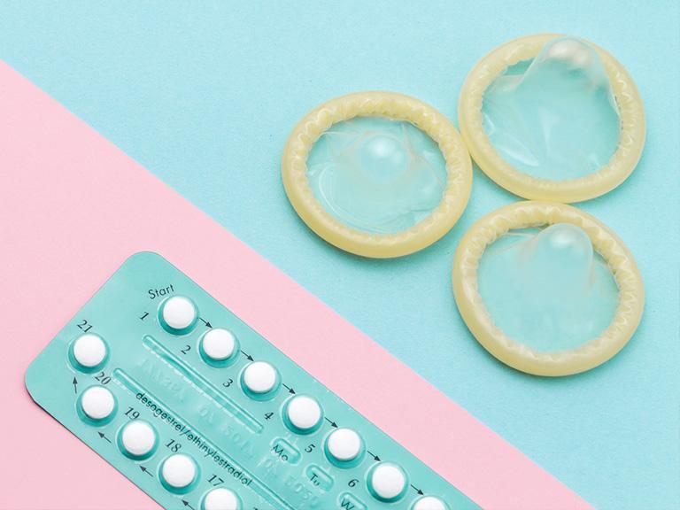 Tabletki obok prezerwatyw